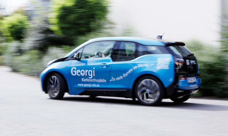 Kieferorthopädie Hürth Fahrzeug